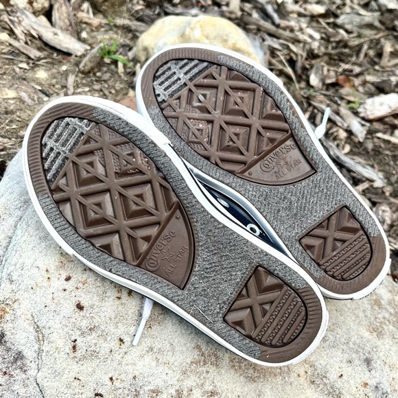 Youth Converse All Star Sneakers EUC!!😍 - Picture 7 of 8